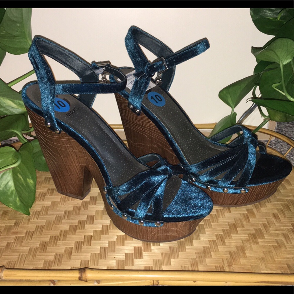 Blue Velvet Guess Wooden block Heel Sandals